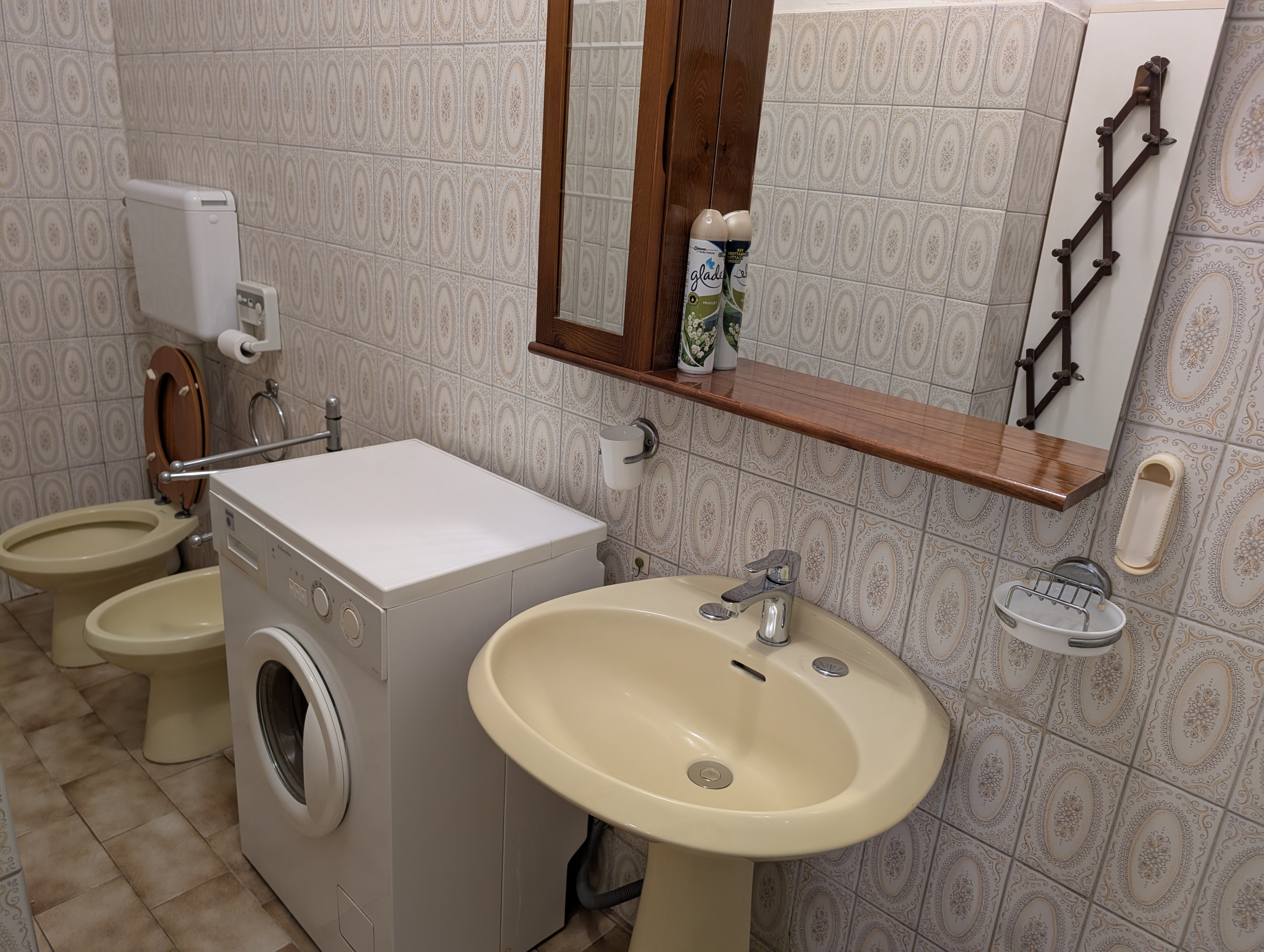 PXL 20250413 164027611