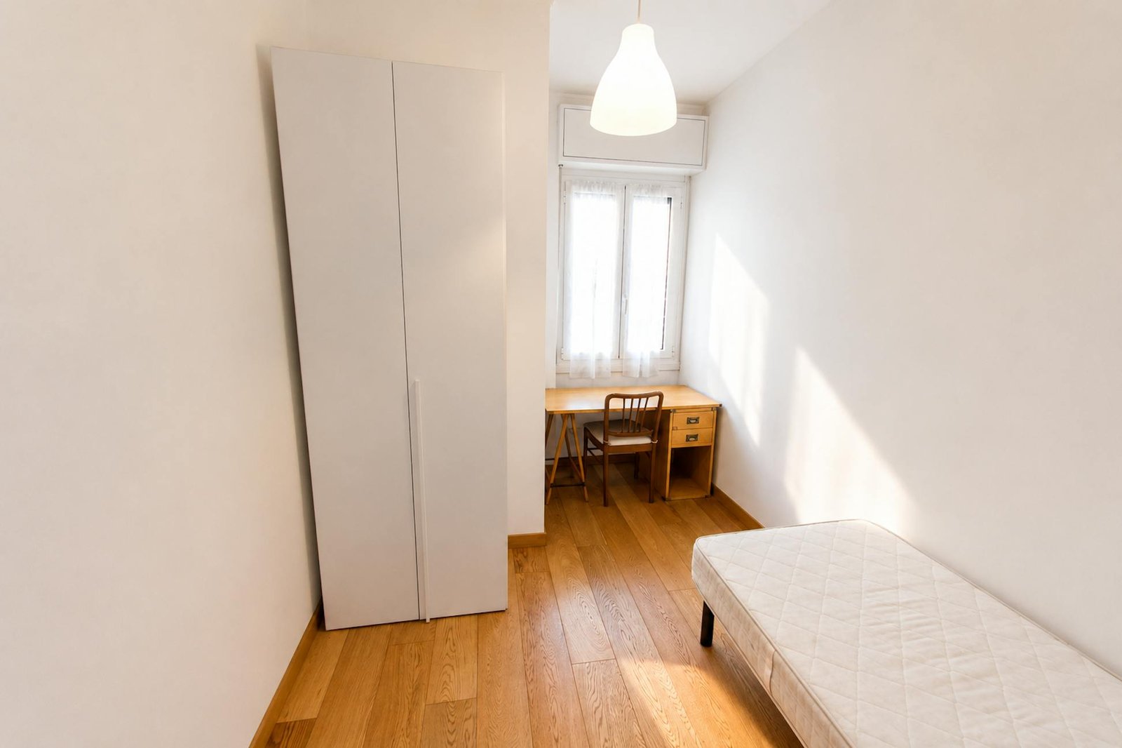 ANGERA 8 - ROOM 1